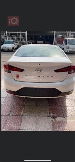 هیوندای ئەلەنترا